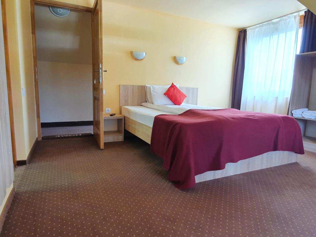Pensiunea Leia Transfagarasan Cîrţişoara Esterno foto